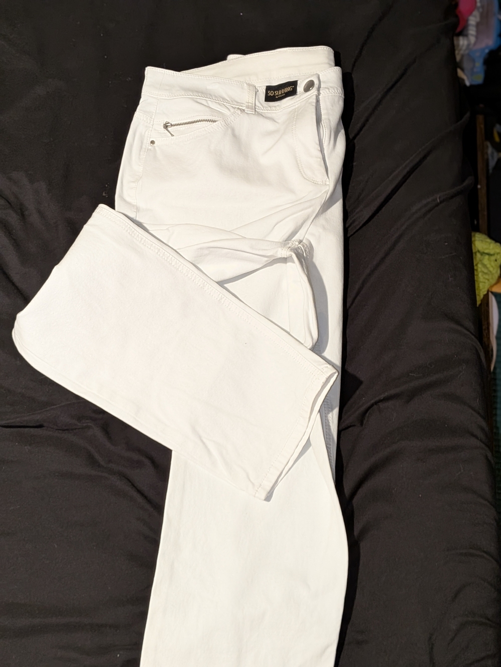Chico's White Ankle Crop Jeans